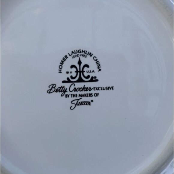 Fiesta Ware White Retired Betty Bowl Betty Crocker Serving Vegetable Side Dish - Picture 2 of 8